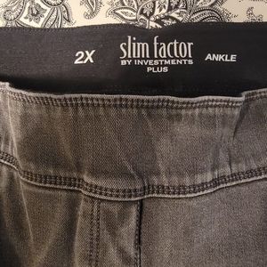 Slim Factor Denim Ankle leggings. Size 2X. NWOT